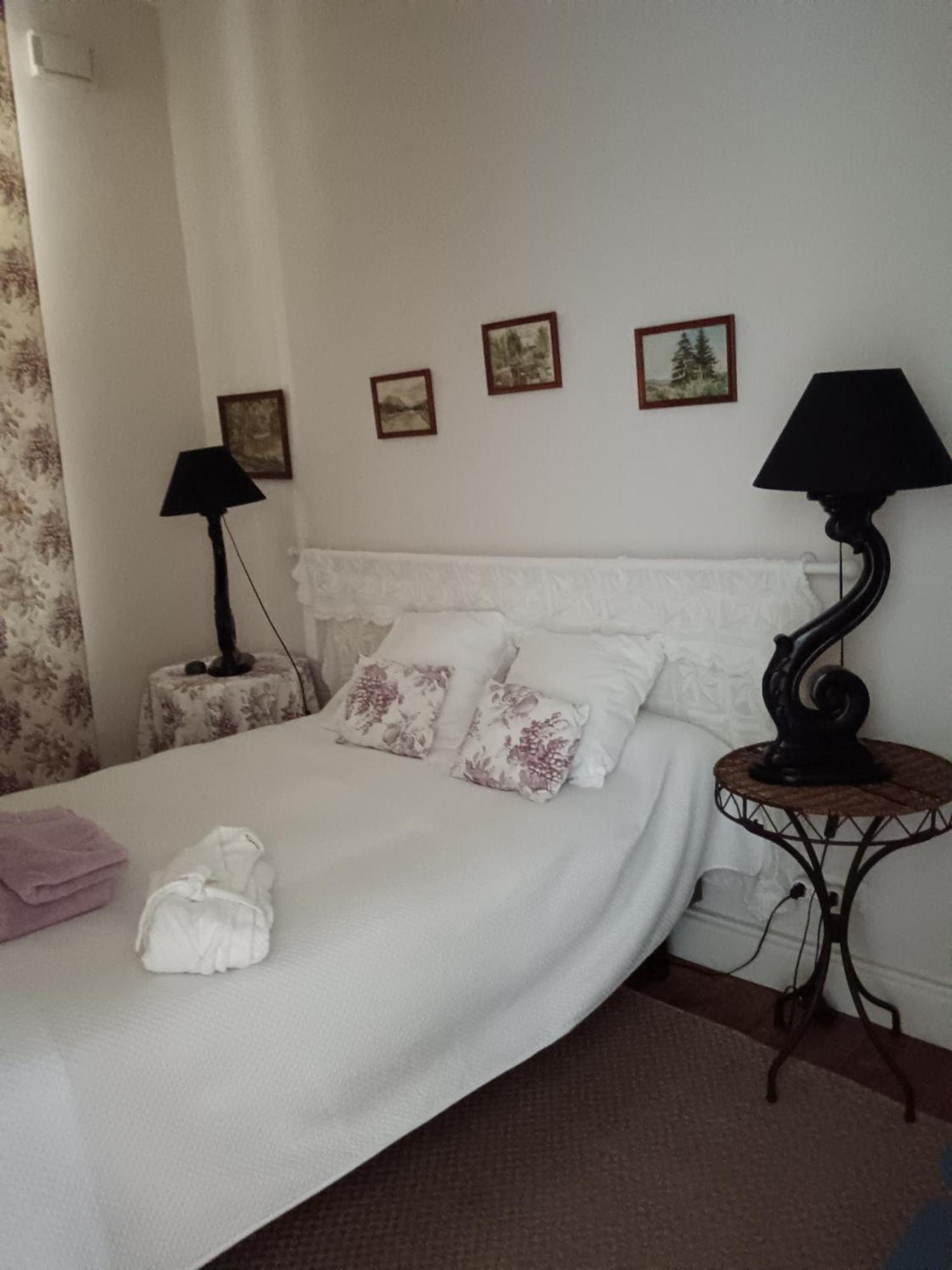 Castel La Bergerie Bed & Breakfast Laglorieuse Ngoại thất bức ảnh