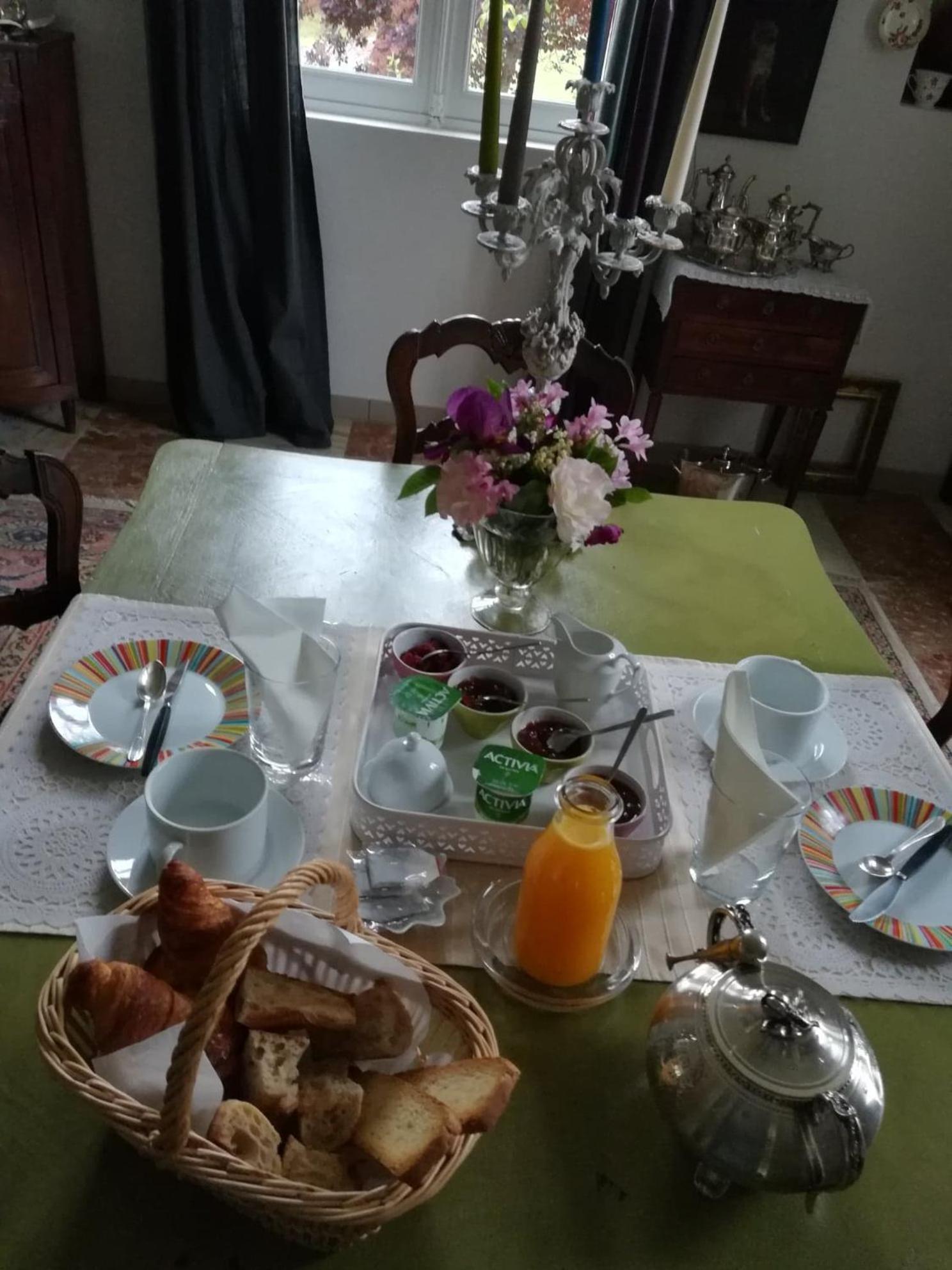Castel La Bergerie Bed & Breakfast Laglorieuse Ngoại thất bức ảnh